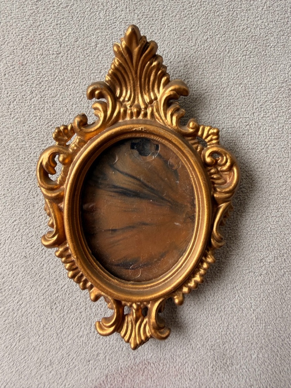 Oval Gold Decorative Wall Frame